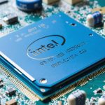 A Ousada Reorganização Estratégica da Intel Traz Nova Luz a um Legado Problemático
