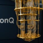 ИонQ за 492 миллиона долларов: сделка LightSynq закрепляет будущее квантовых сетей